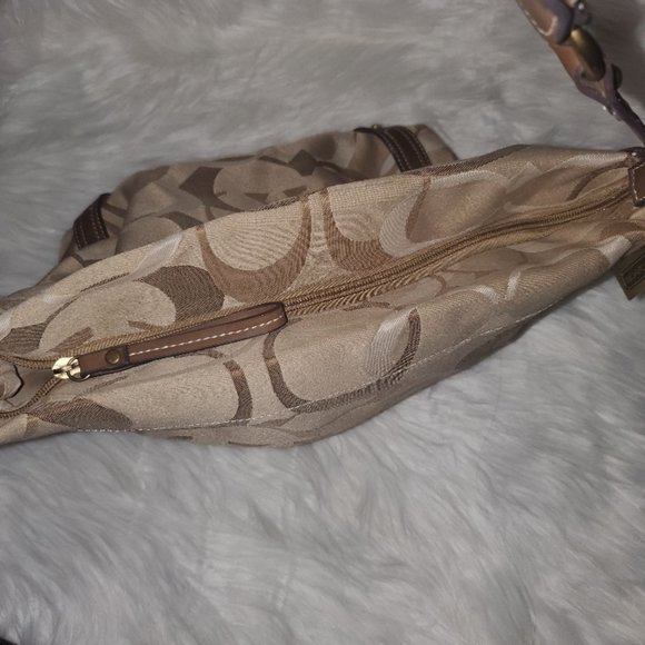 💯 Authentic preloved Coach👛Carly Signature Khaki Canvas Bag - Picture 5 of 8